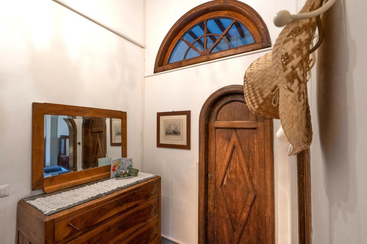 Alloggi In Villa Storica Πέσια Εξωτερικό φωτογραφία