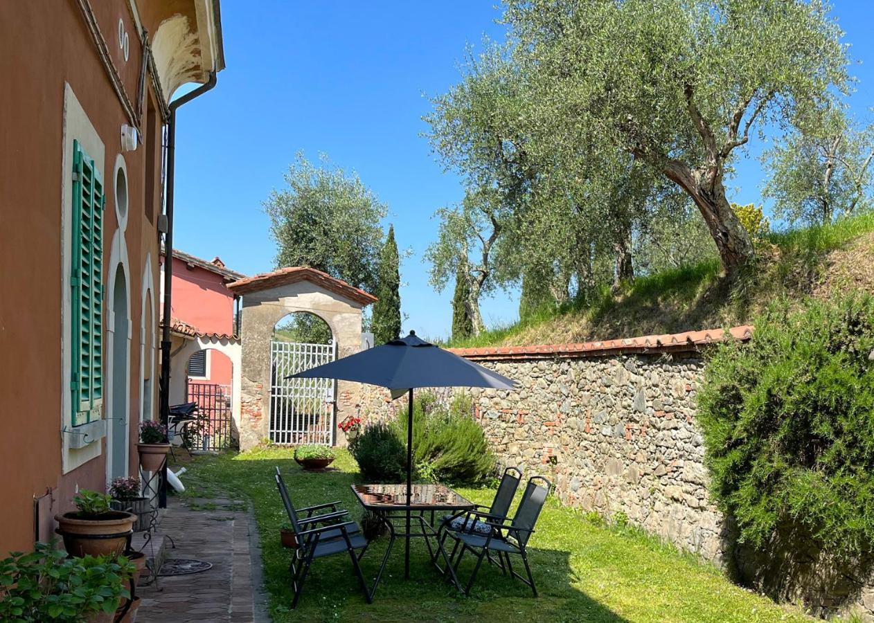Alloggi In Villa Storica Πέσια Εξωτερικό φωτογραφία
